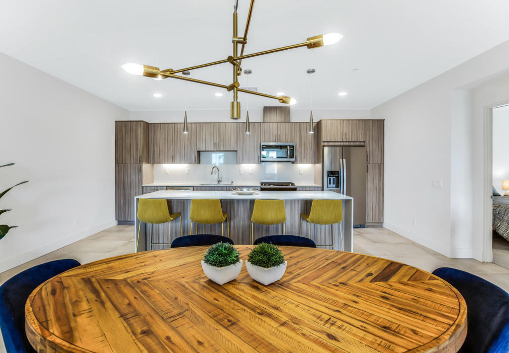 160 The Riv - Photo 11