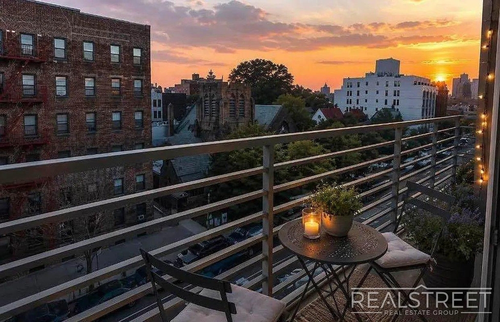 109 Winthrop St - Photo 8