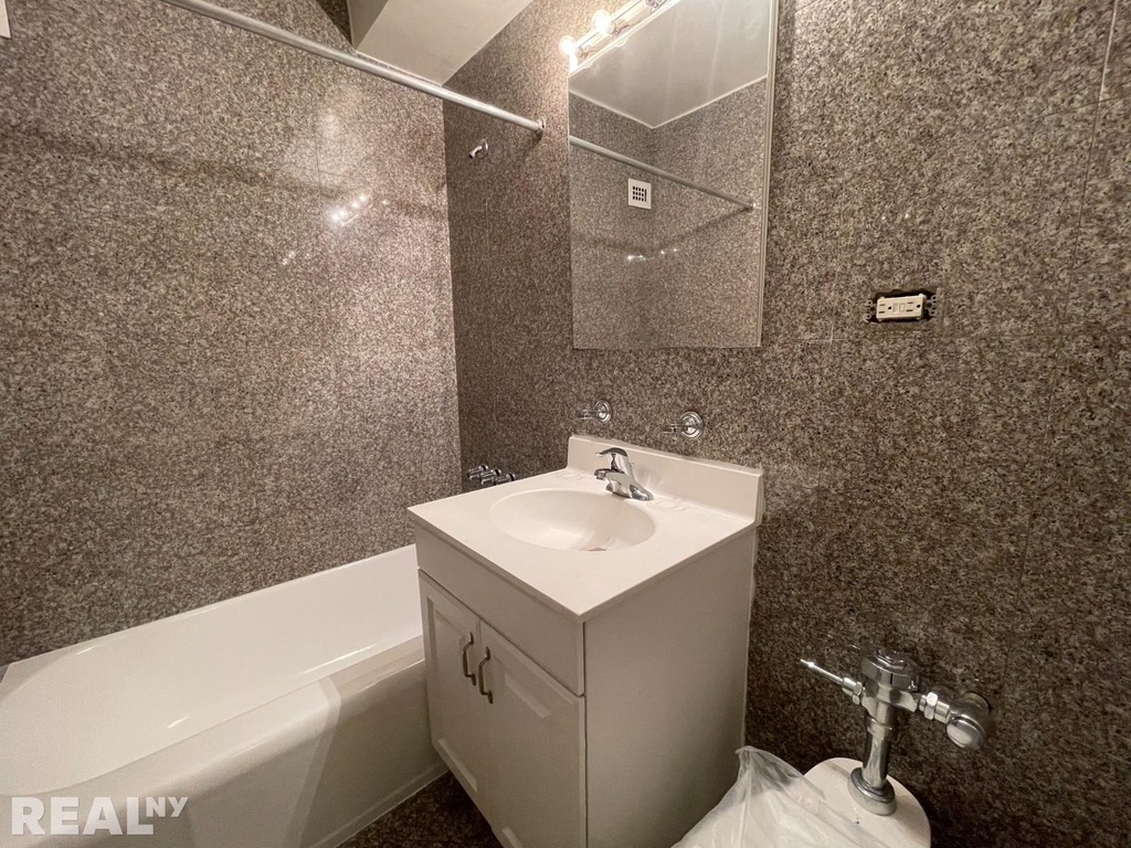 435 E 79th St - Photo 5
