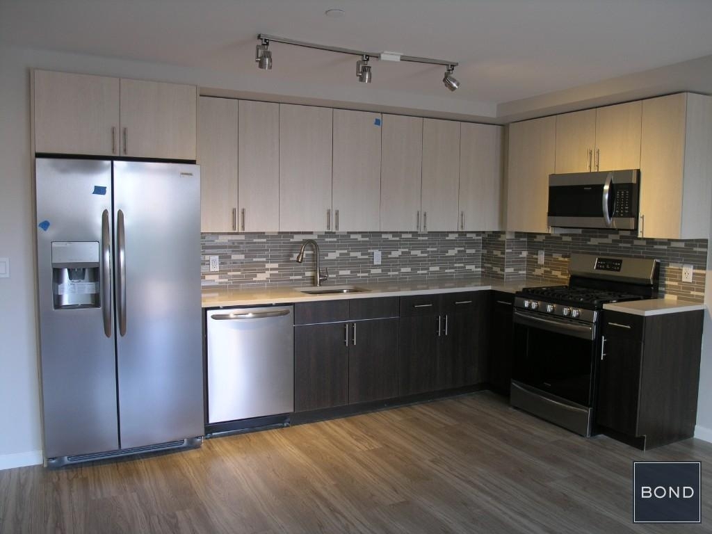 178-02 Hillside Avenue - Photo 3