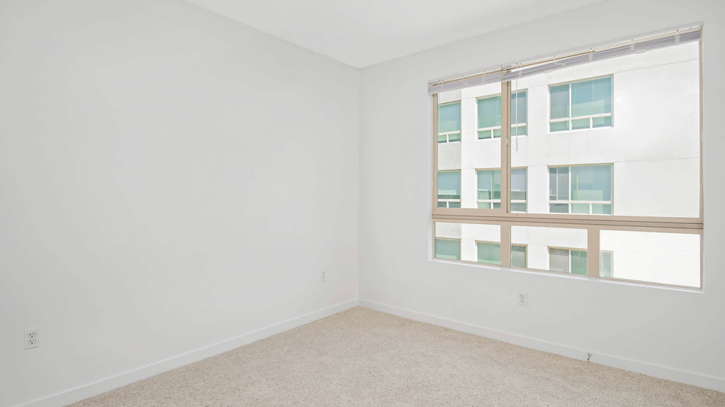235 South San Pedro Street - Photo 12