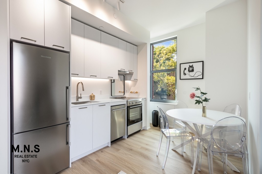 Sterling Place - Photo 11