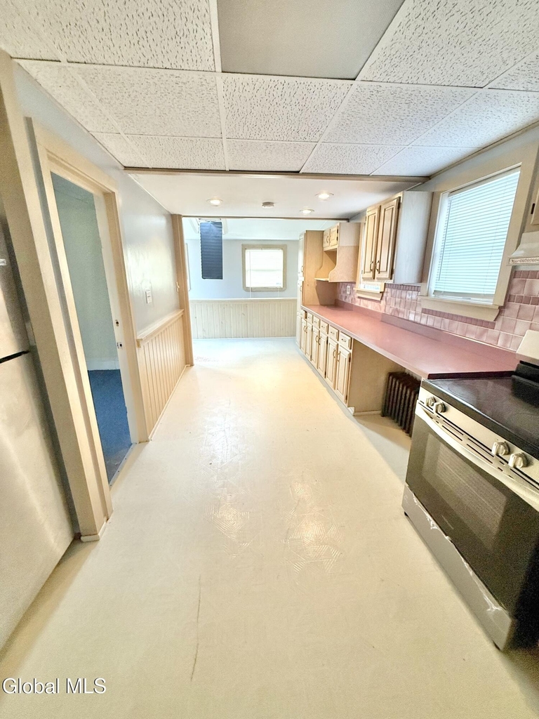 1826 Campbell Avenue - Photo 9