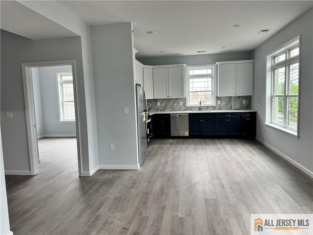 617 Lincoln Boulevard - Photo 2