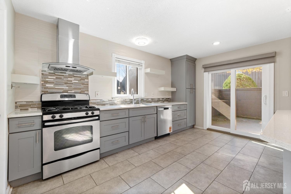 496 Westgate Drive - Photo 16