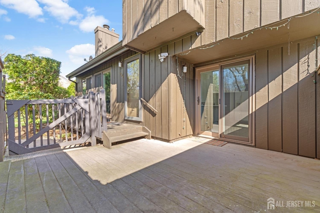 496 Westgate Drive - Photo 3