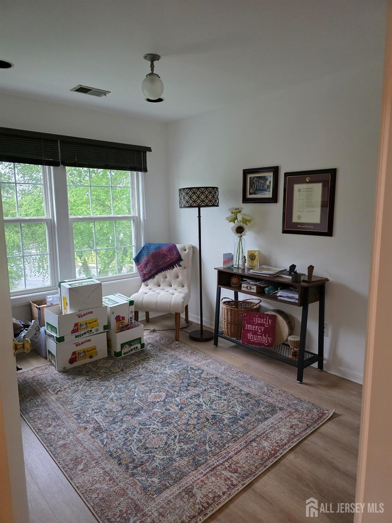 119 Commonwealth Court - Photo 8
