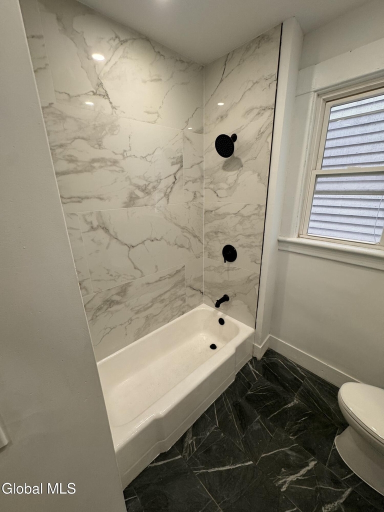 673 Myrtle Avenue - Photo 4