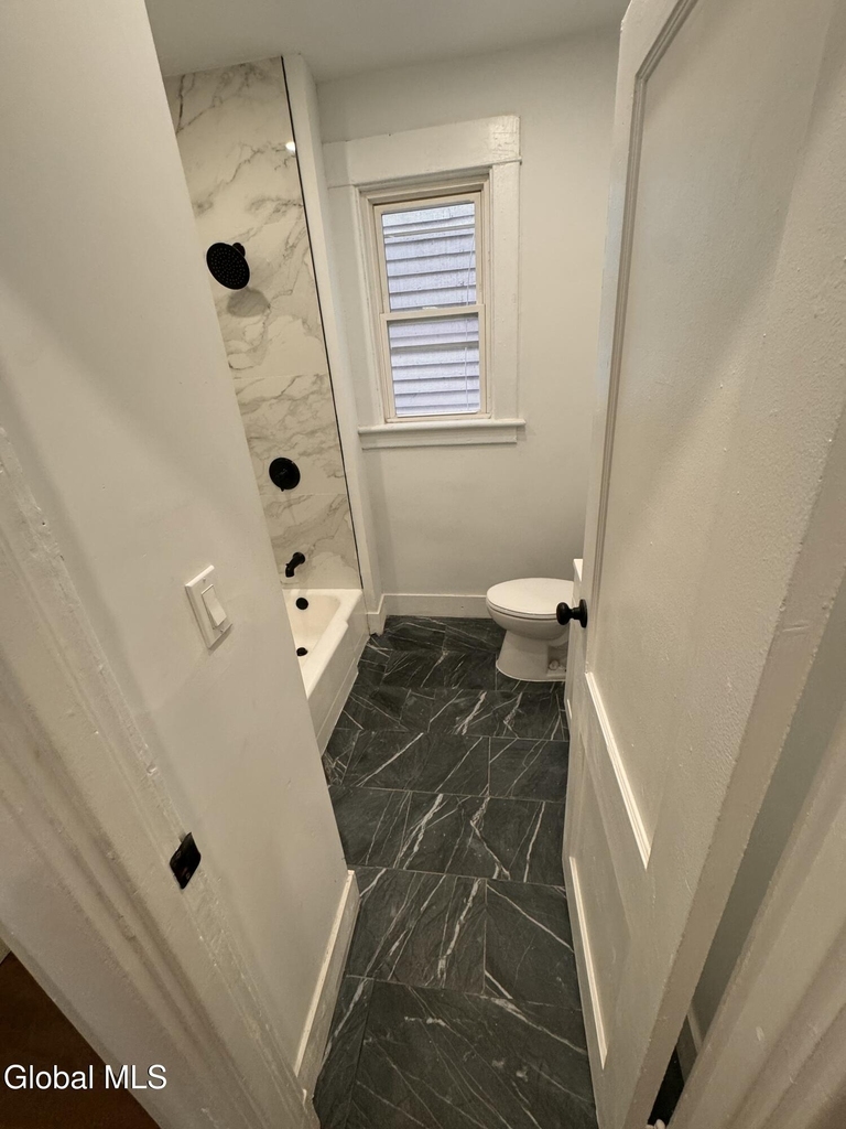 673 Myrtle Avenue - Photo 5