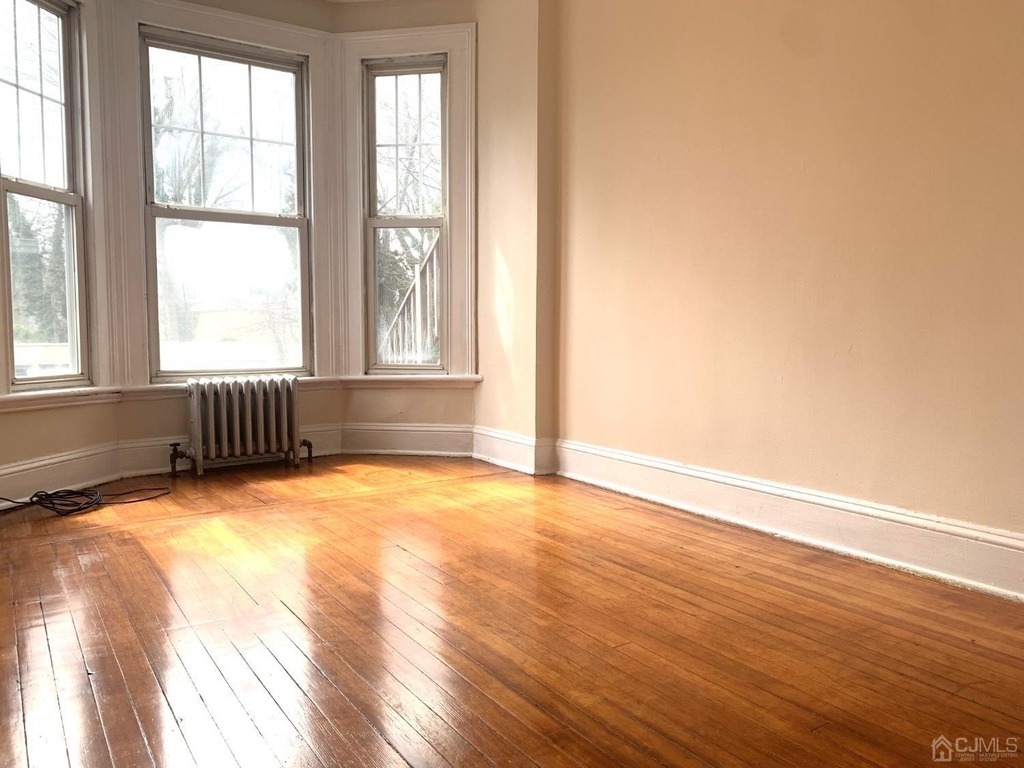207 Woodbridge Avenue - Photo 10