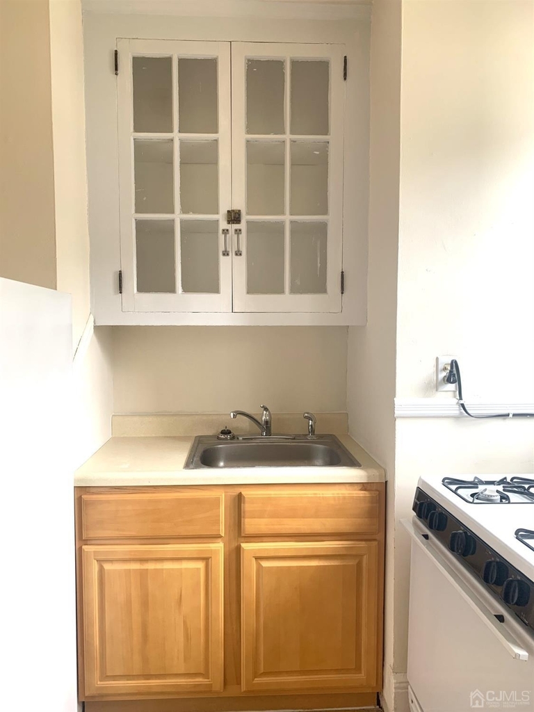 207 Woodbridge Avenue - Photo 7