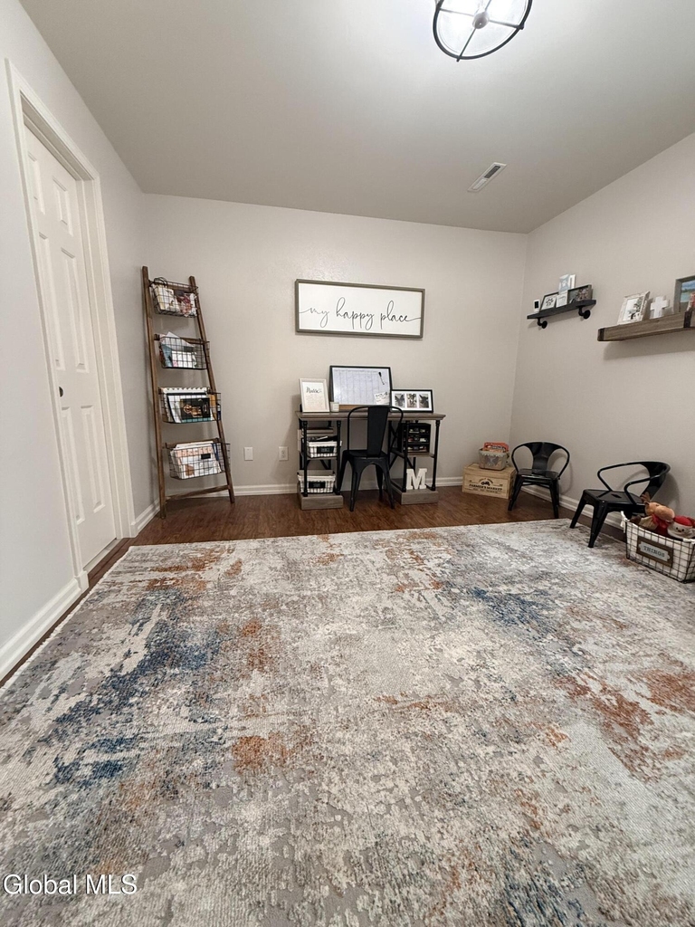 823 Hampton Place Boulevard - Photo 11