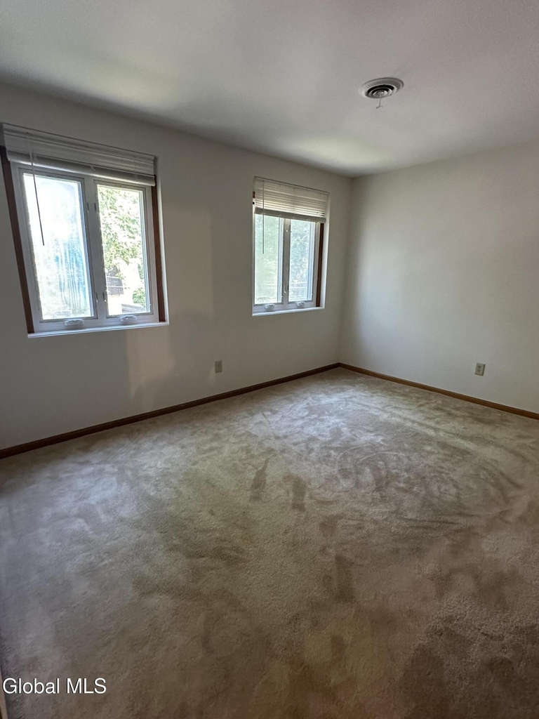 222 S Ten Broeck Street - Photo 5