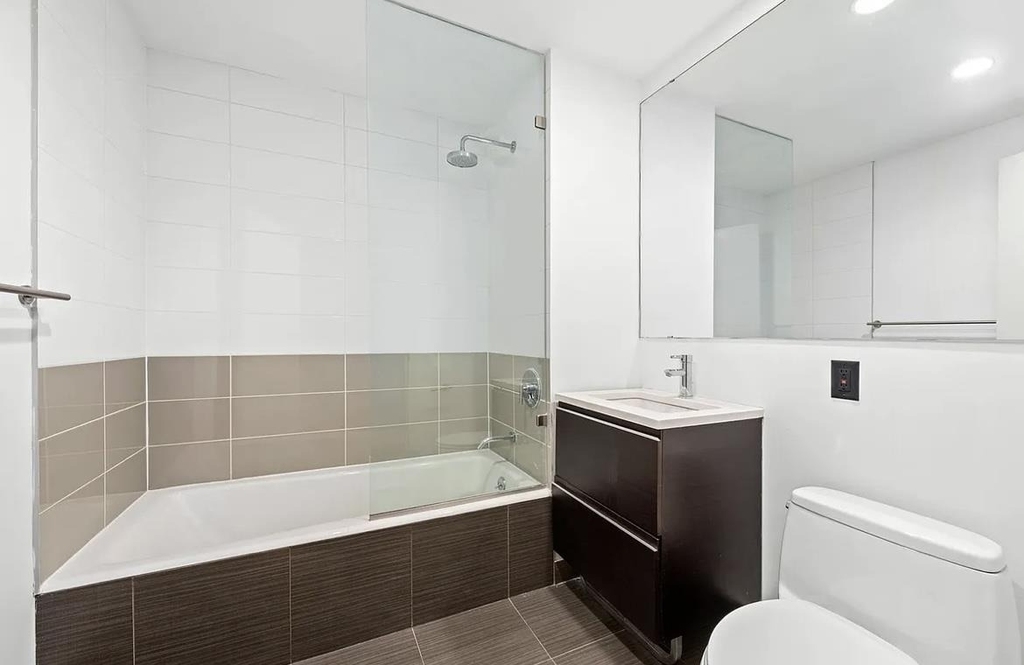 2-26 50th Avenue - Photo 4