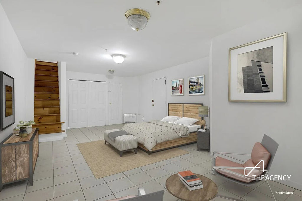 242 W 21st Street - Photo 2