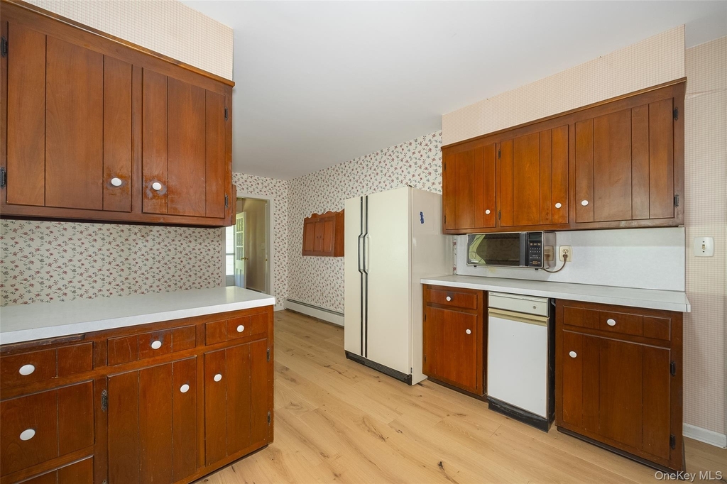 50 Aspinwall Road - Photo 7