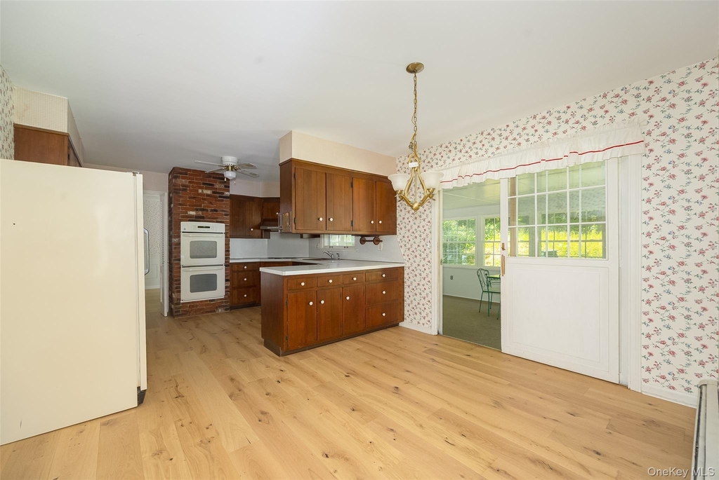 50 Aspinwall Road - Photo 8