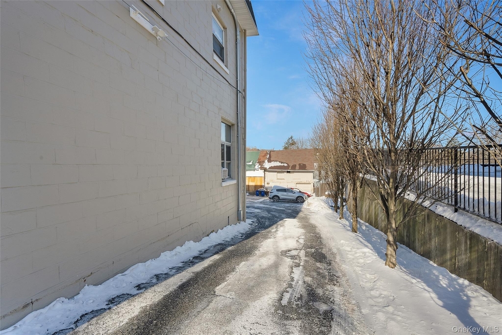 103 Croton Avenue - Photo 13