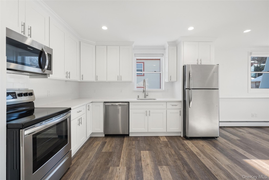 103 Croton Avenue - Photo 0