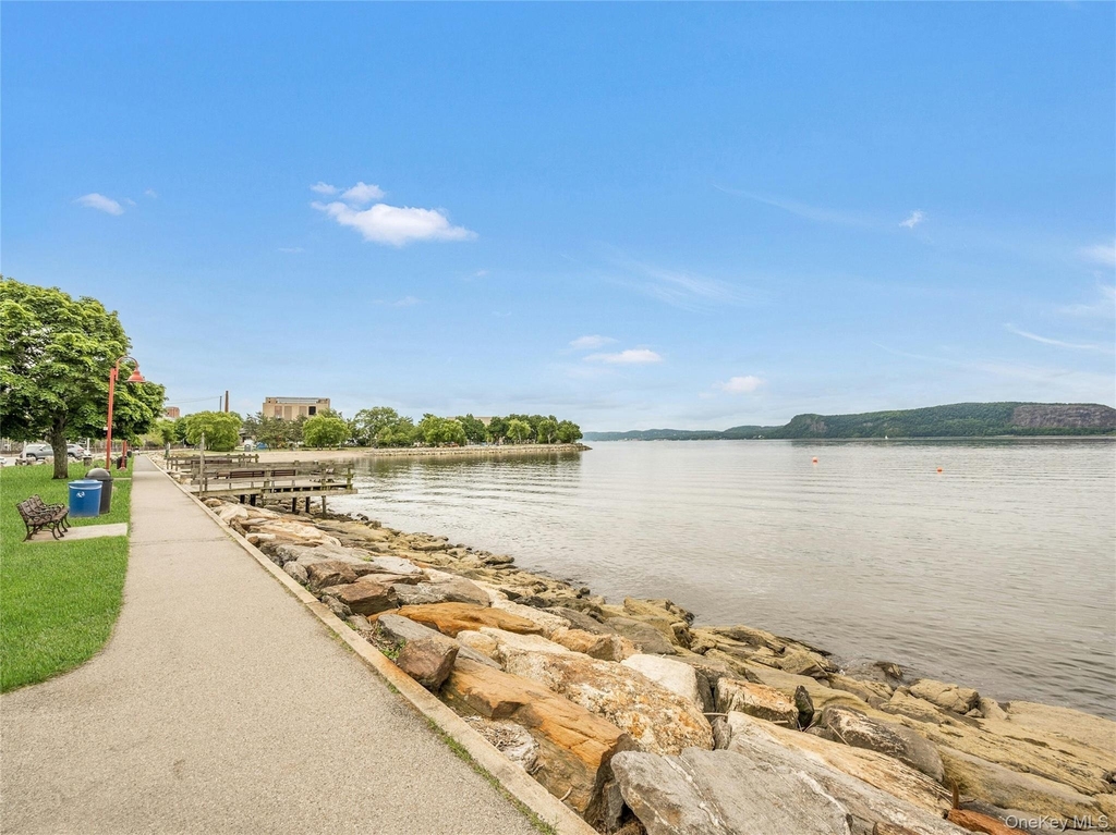103 Croton Avenue - Photo 17