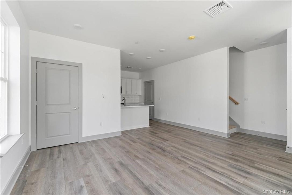 75 Forester Avenue - Photo 3