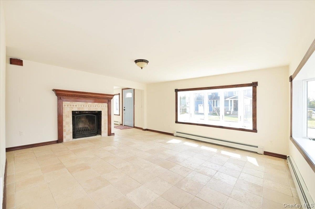 9 Cabot Rd W - Photo 7