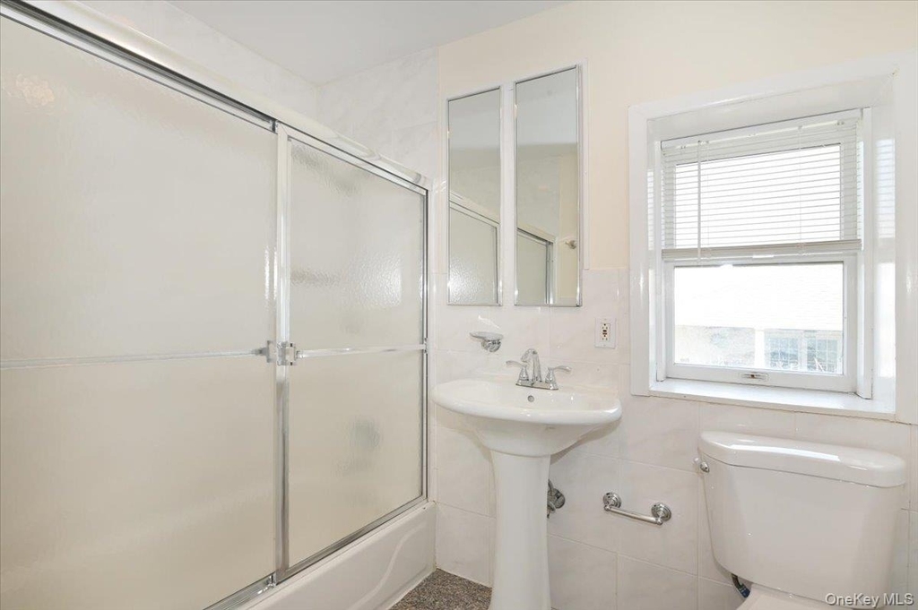 9 Cabot Rd W - Photo 26
