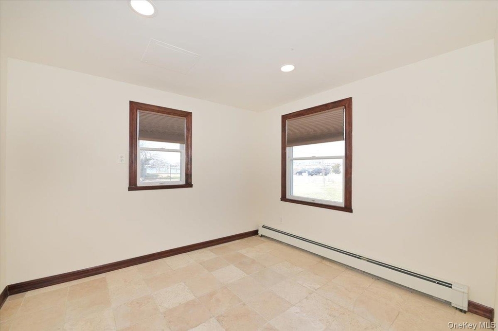 9 Cabot Rd W - Photo 17