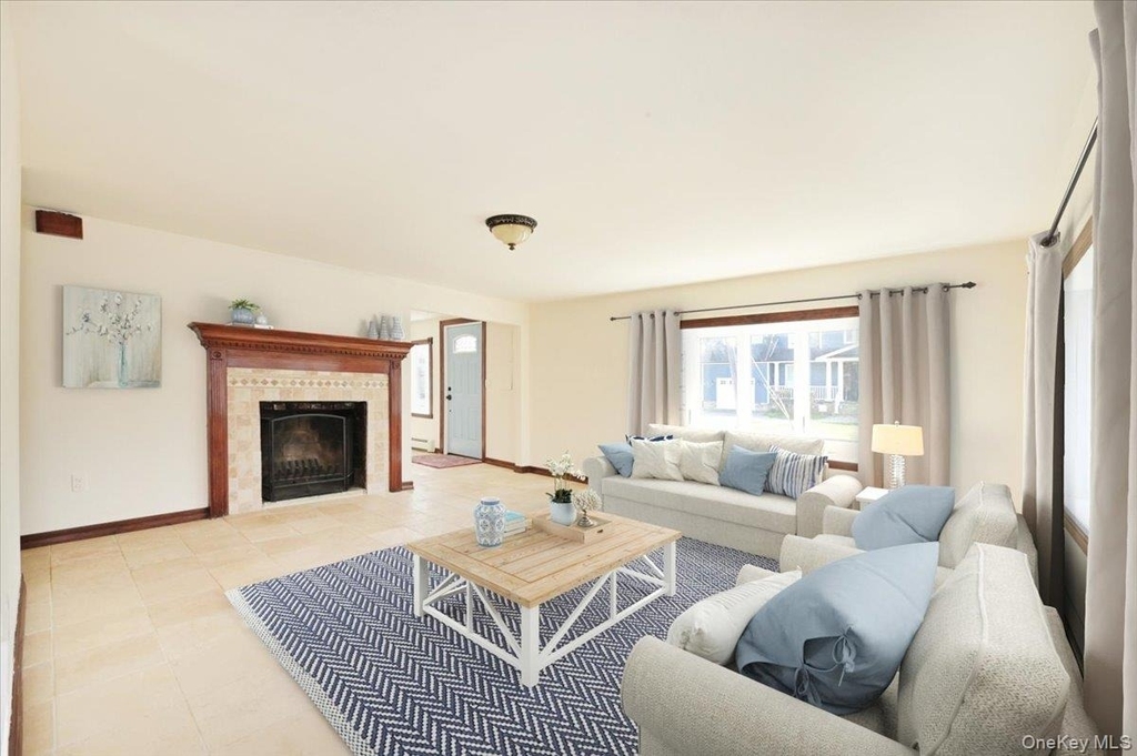9 Cabot Rd W - Photo 6