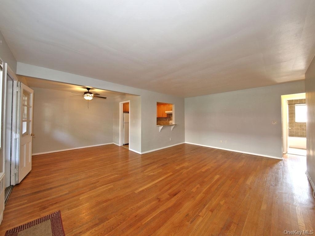 419 Tompkins Avenue - Photo 3