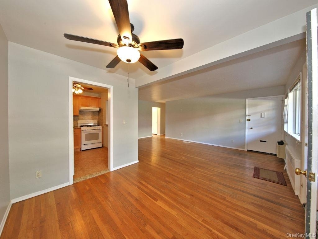 419 Tompkins Avenue - Photo 4