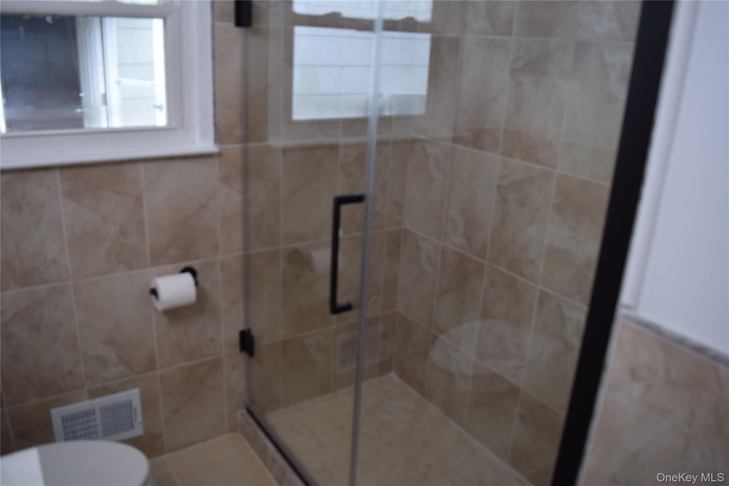 204 Wellington Street - Photo 10