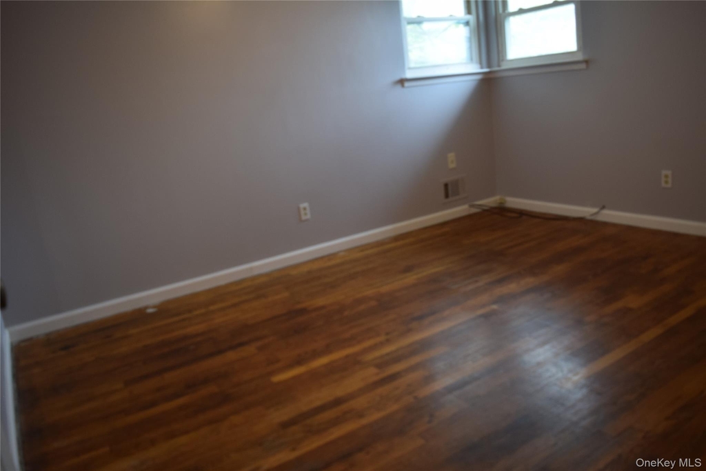 204 Wellington Street - Photo 5