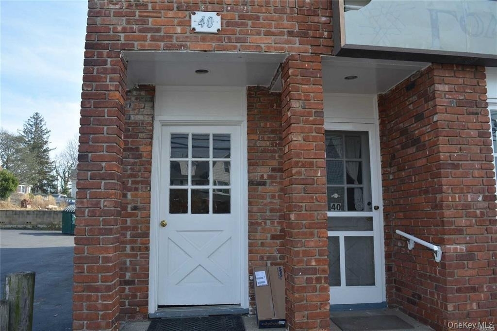 40 Bayville Avenue - Photo 0