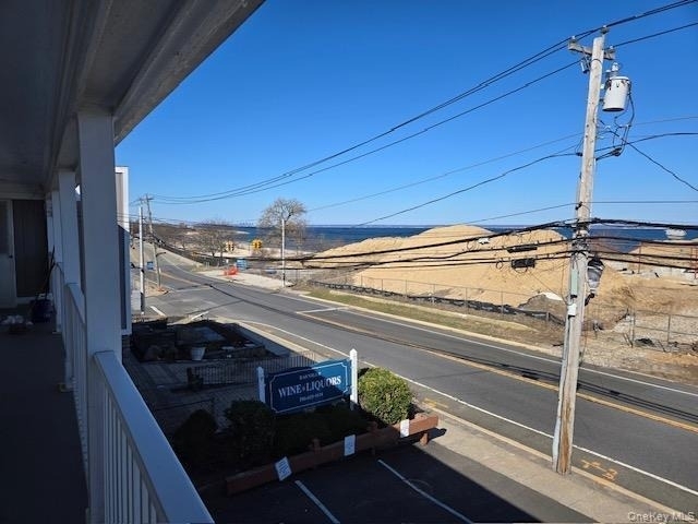 40 Bayville Avenue - Photo 1