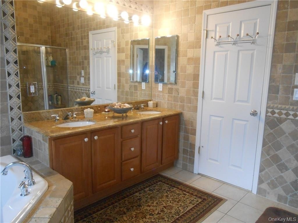 80 Landmark Court - Photo 17