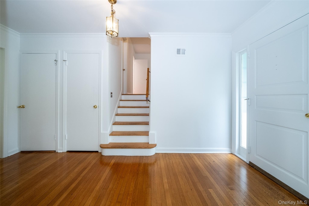 25 Crosshill Road - Photo 1