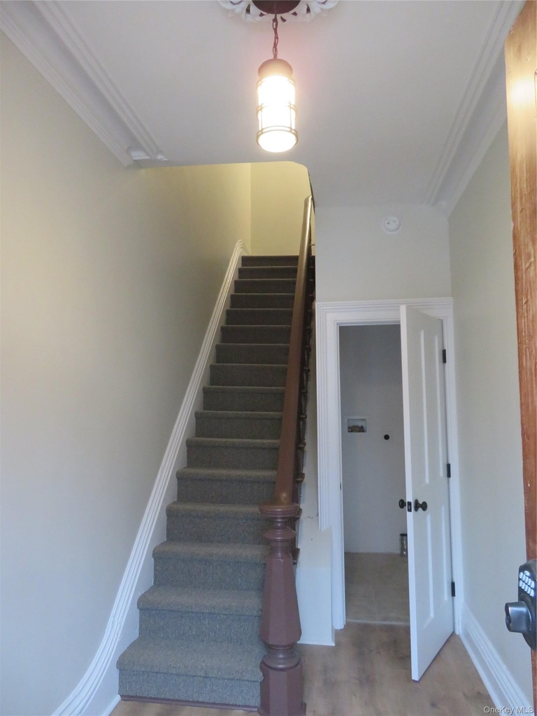 168 Lander - Photo 2