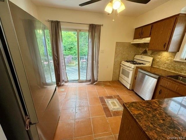 78 Wood Street - Photo 3