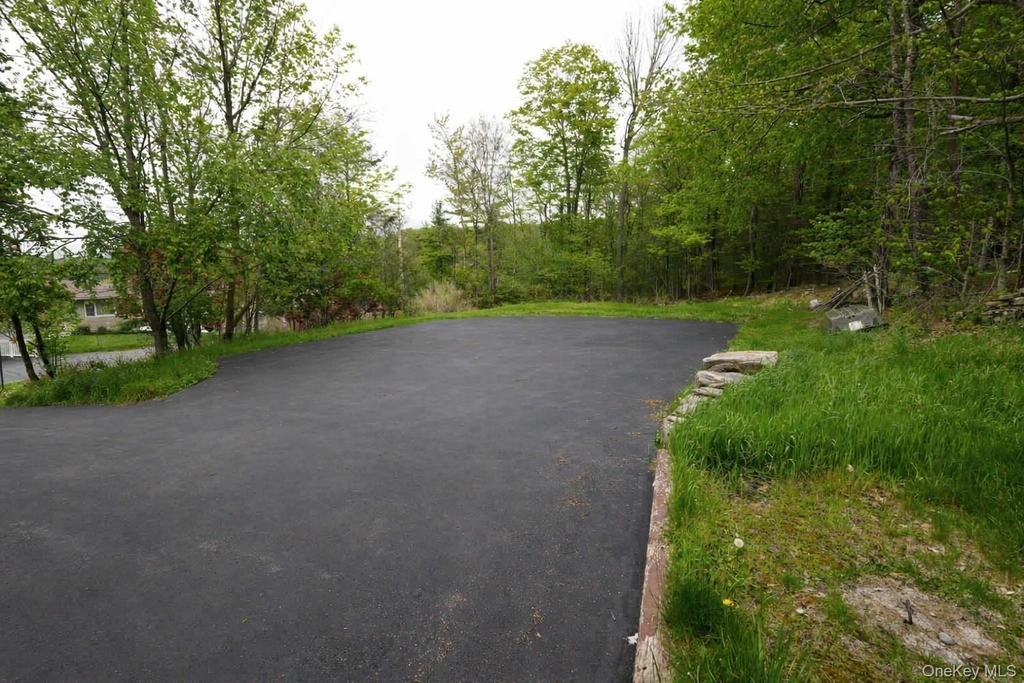 180 Winston Drive - Photo 8