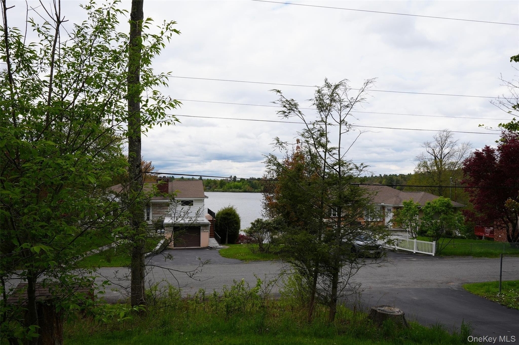 180 Winston Drive - Photo 9