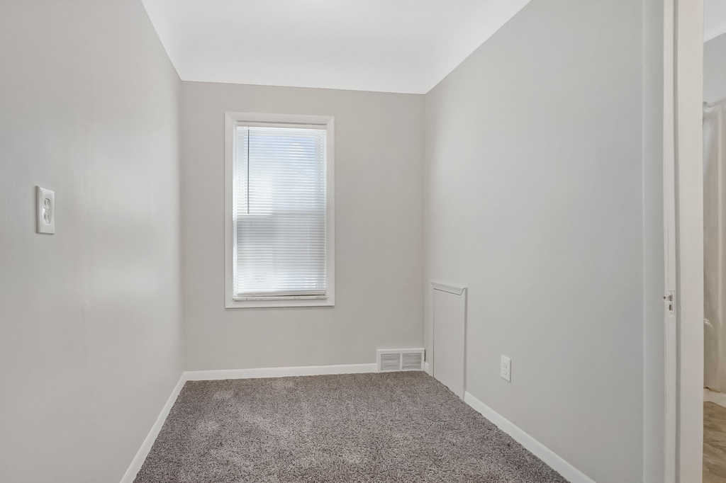 3840 Bart Avenue - Photo 5