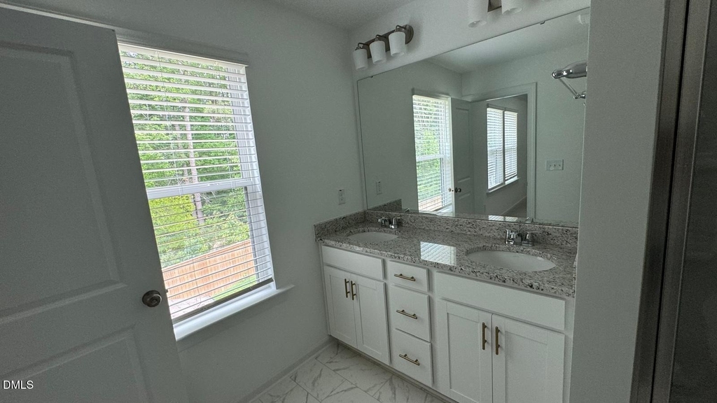 8815 Malmesbury Lane - Photo 25