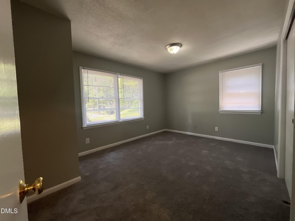 3917 Greenleaf Street - Photo 4