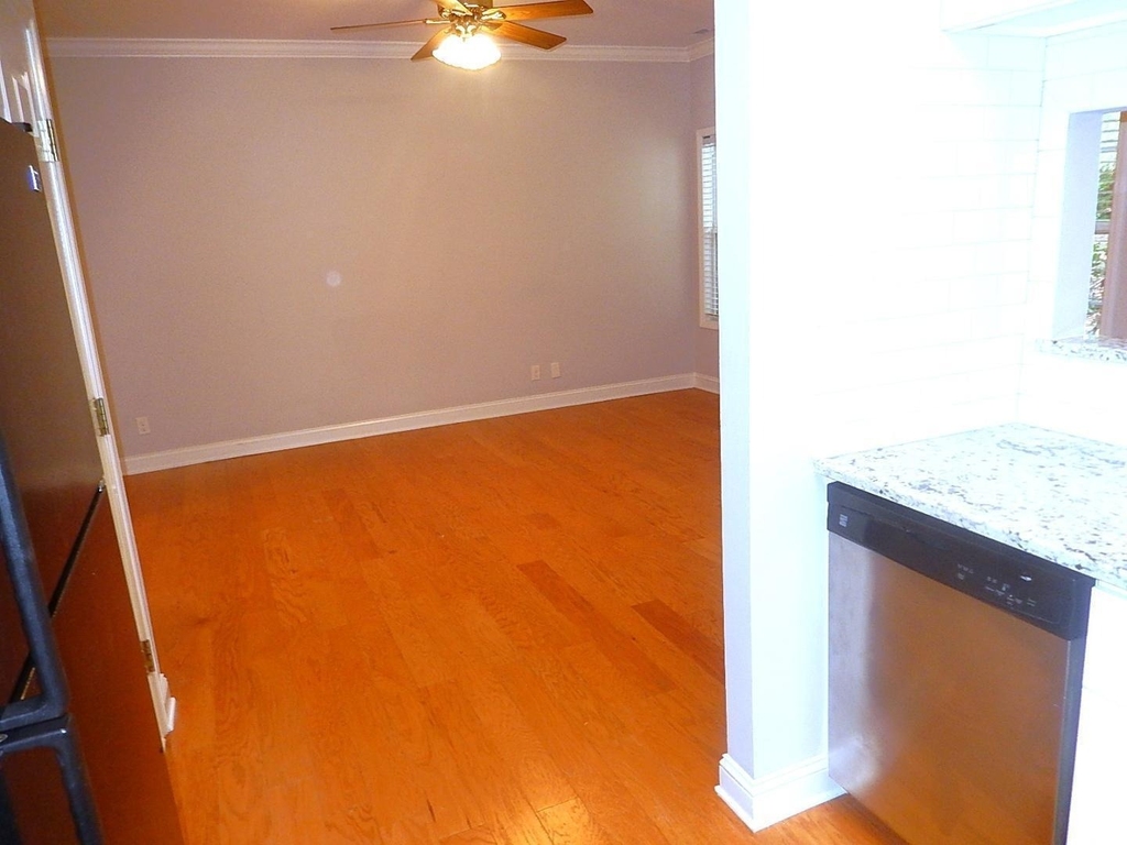 211 Bridgepath Drive - Photo 10