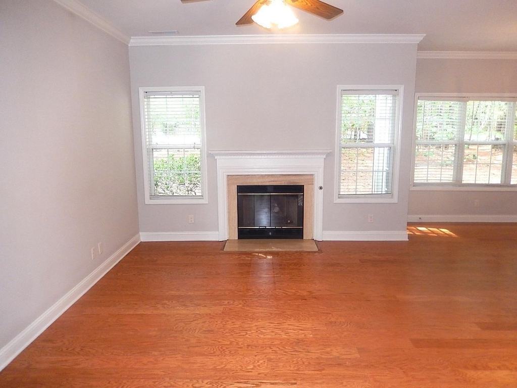 211 Bridgepath Drive - Photo 4