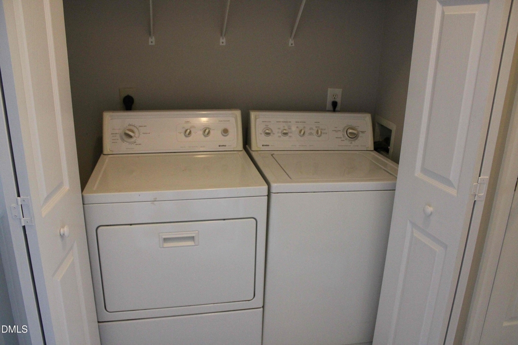 1345 Cameron View Court - Photo 7