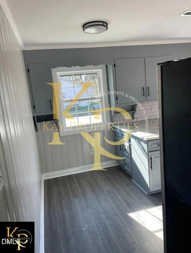1200 E Holly Street - Photo 6