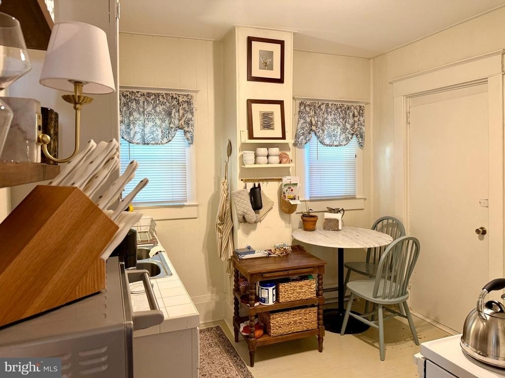 422 Clifford Street W - Photo 6