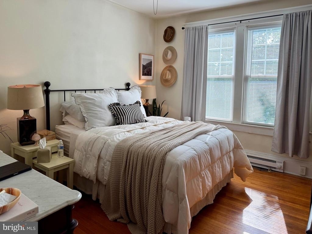 422 Clifford Street W - Photo 4